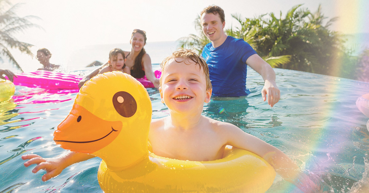 shutterstock_family_holiday.jpg