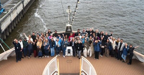 HX welcomes 43 UK agents on ship visit in Hamburg