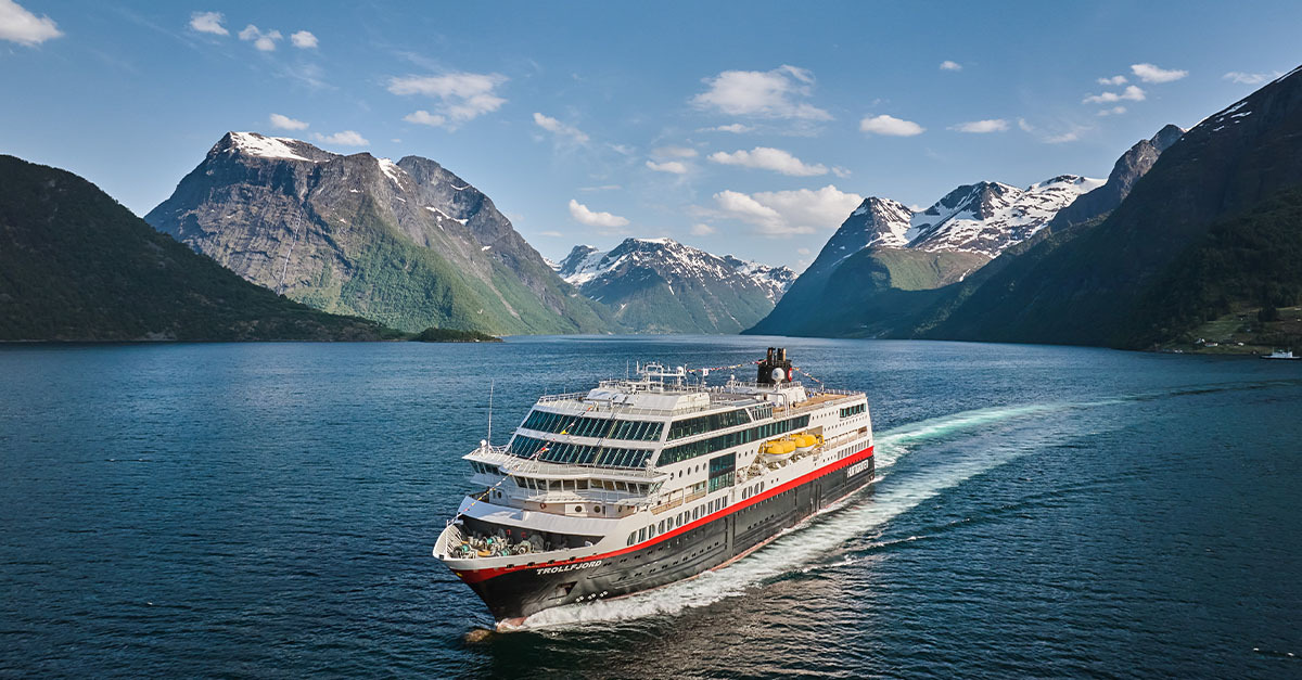 MS Trollfjord in Hjorundfjorden Hurtigruten 168593 Credit Kristian Dale