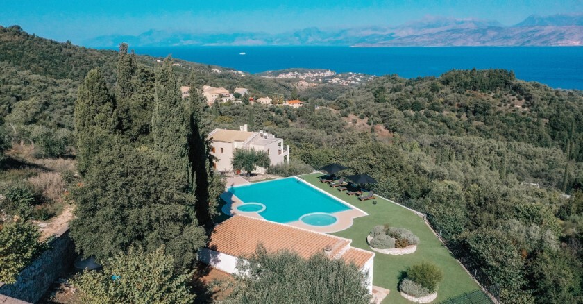 CV Villas