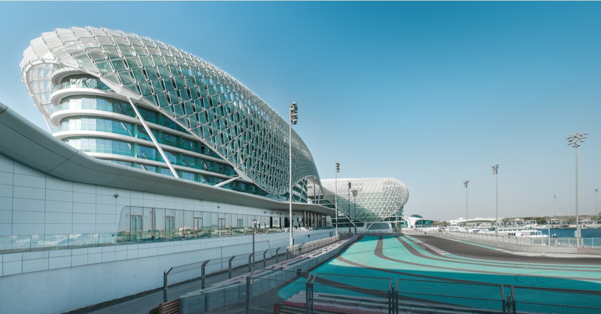 العرض الترويجي لفيلم براد بيت F1 يسلط الضوء على أبوظبي