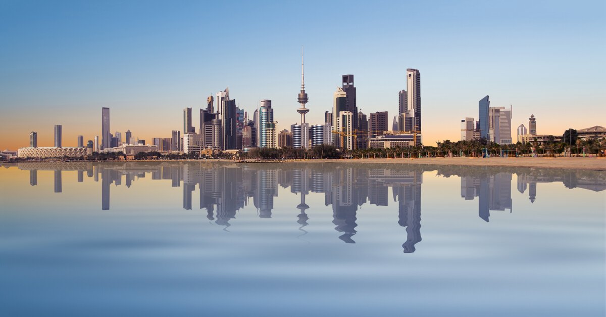 الكويت تعلق المناسبات الإجتماعية الداخلية