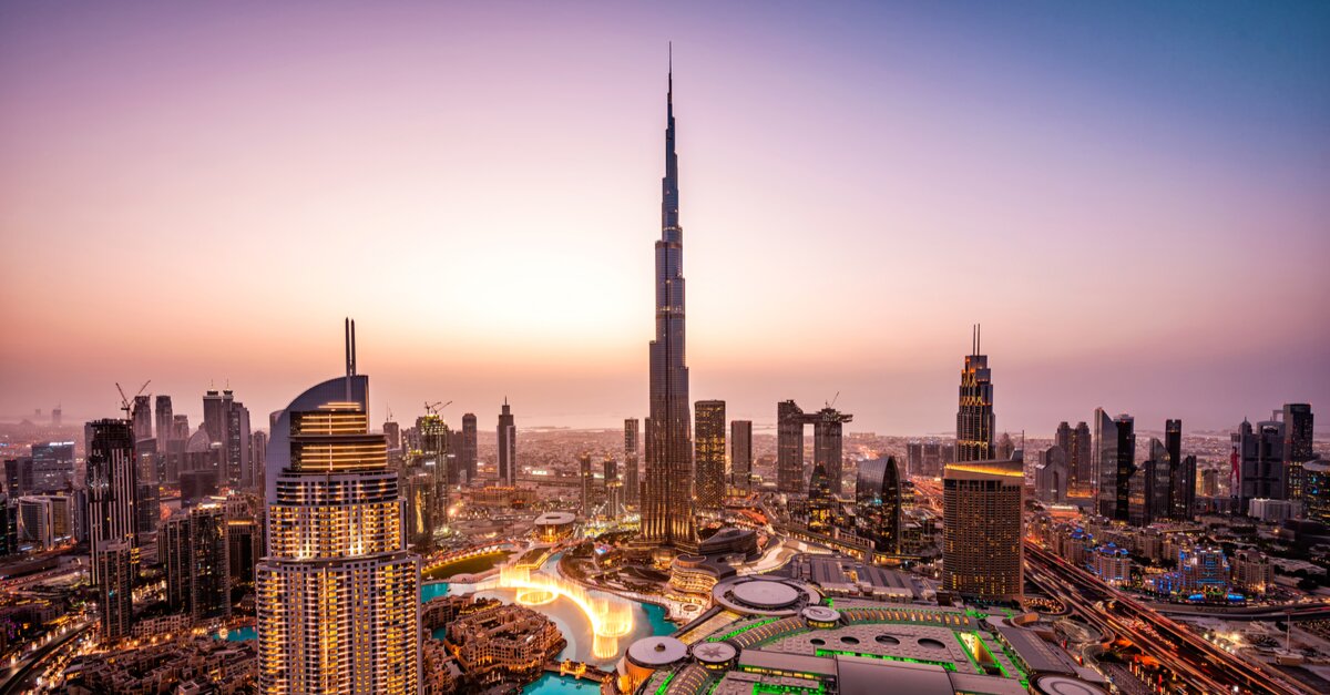 يعتبر برج خليفة أشهر المعالم على الإنترنت