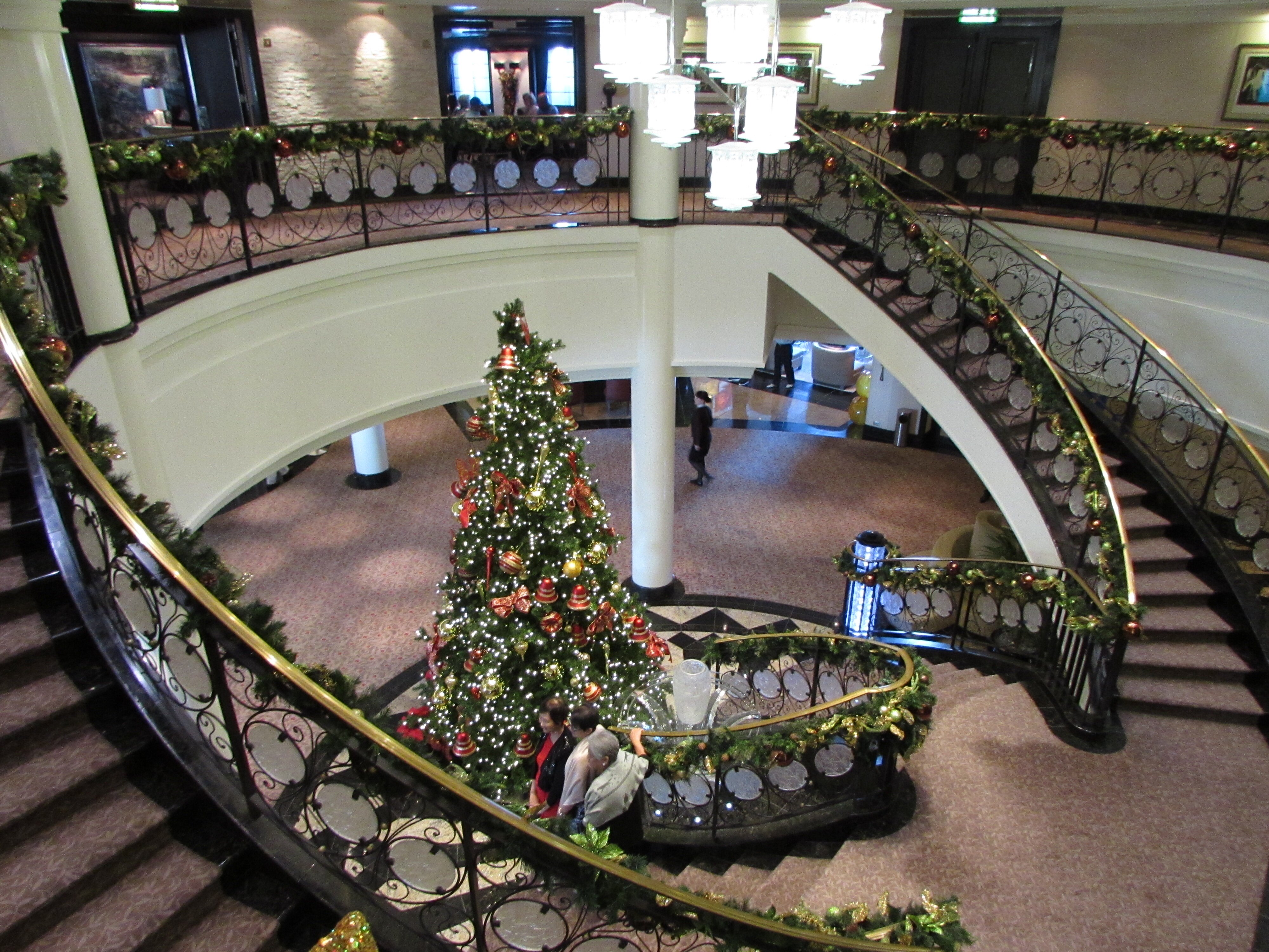 Oceania Cruises unwraps spectacular festive voyages