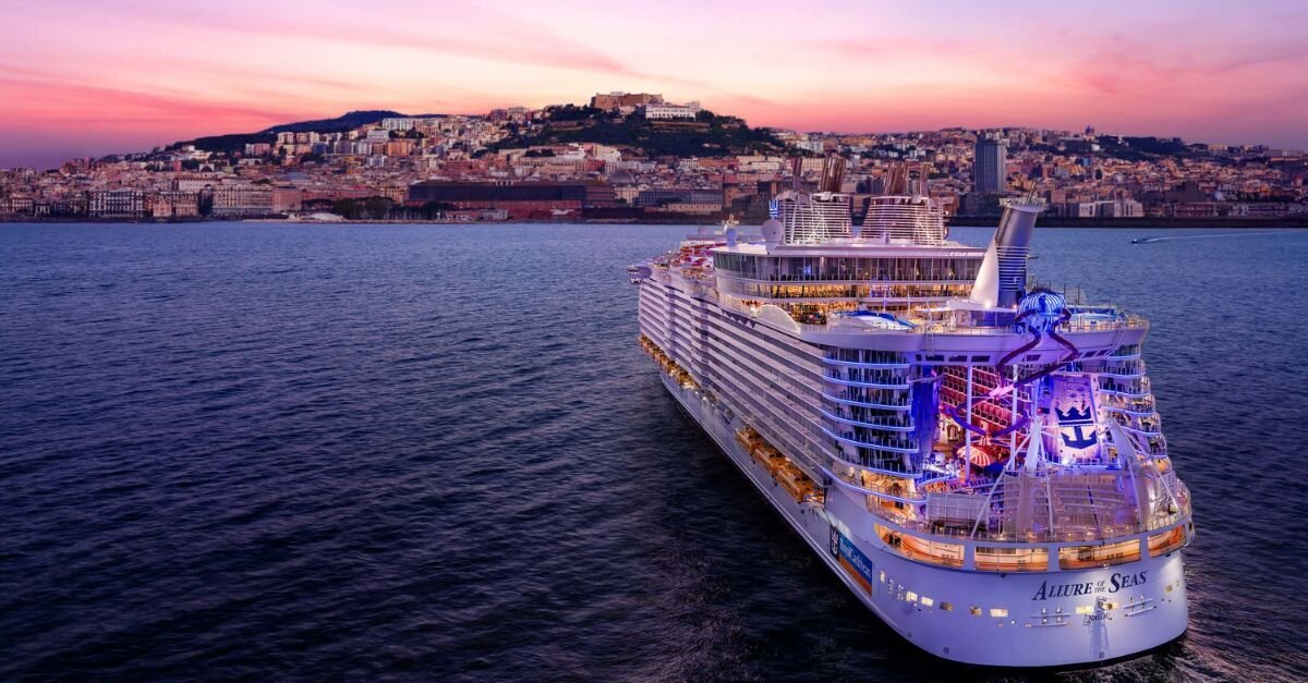 Royal Caribbean Group reports "record bookings" during wave period