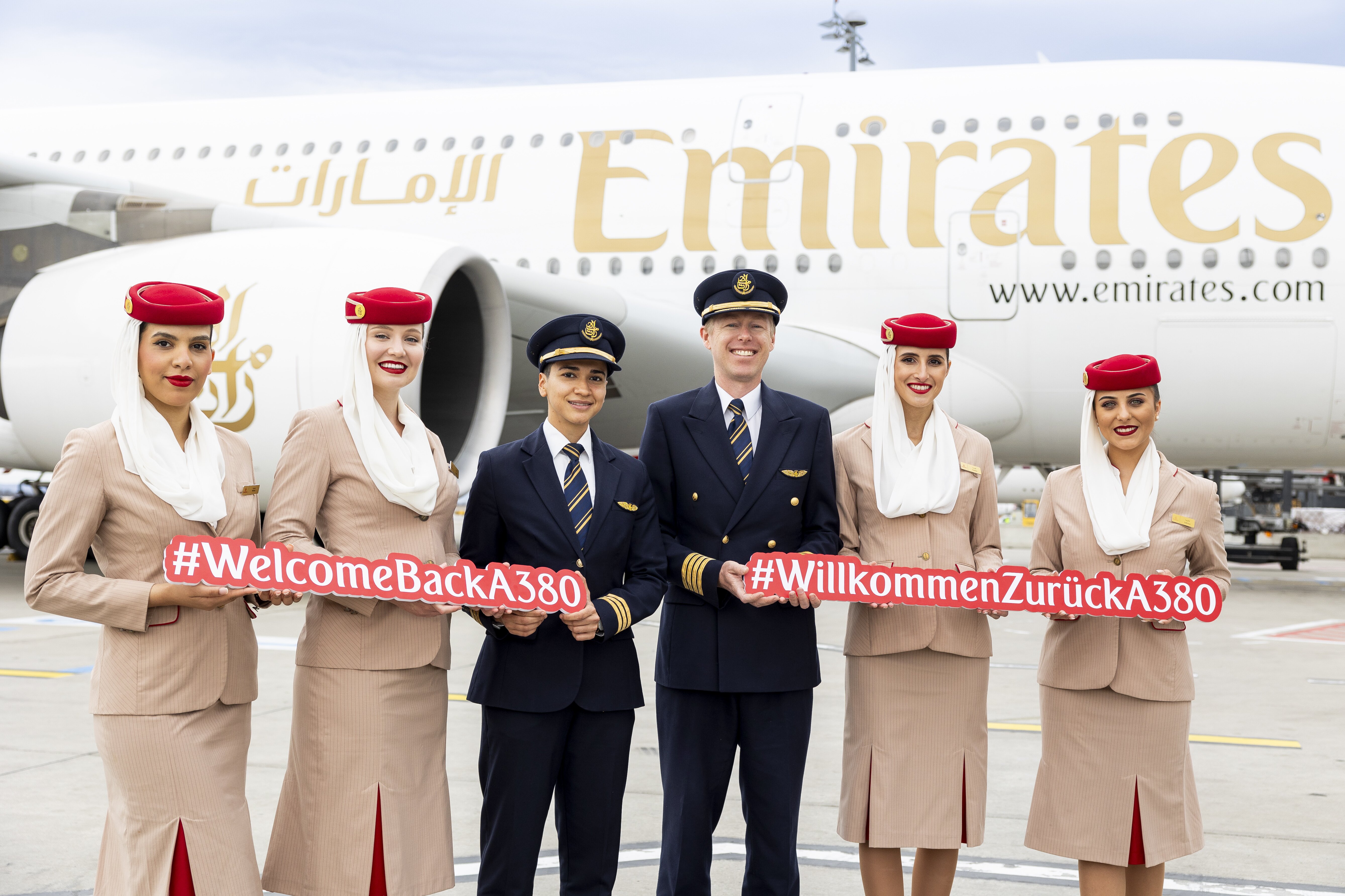 عودة طائرة الإمارات A380 إلى النمسا