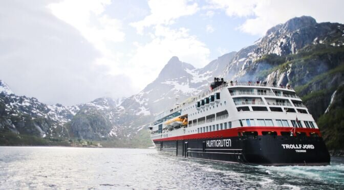 Hurtigruten acquired by consortium as split from HX moves closer