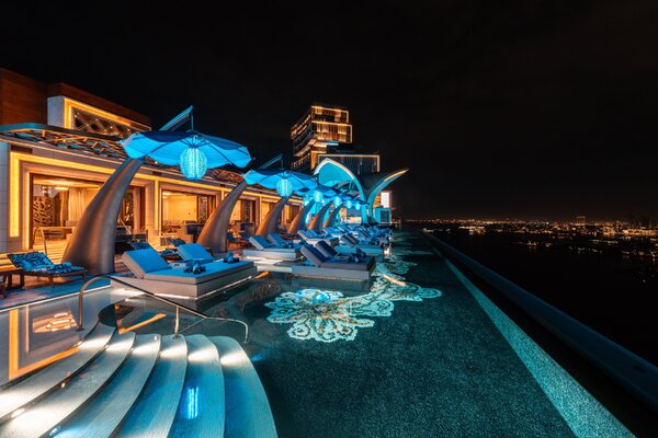 Dubai's Atlantis The Royal brings back evening sky pool sessions