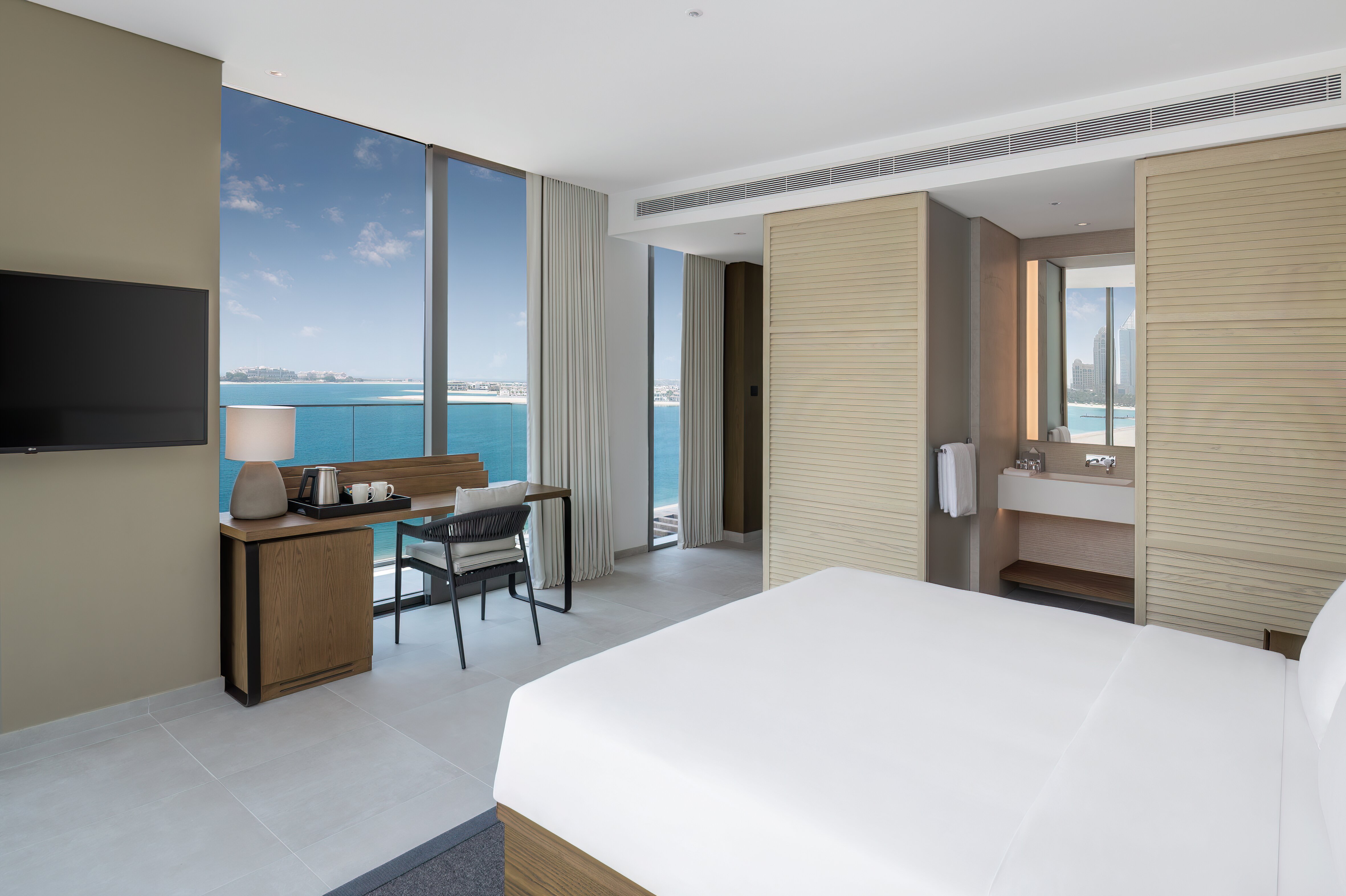 03.Premium Corner Room with Sea View.jpg 03.Premium Corner Room with Sea View.jpg
