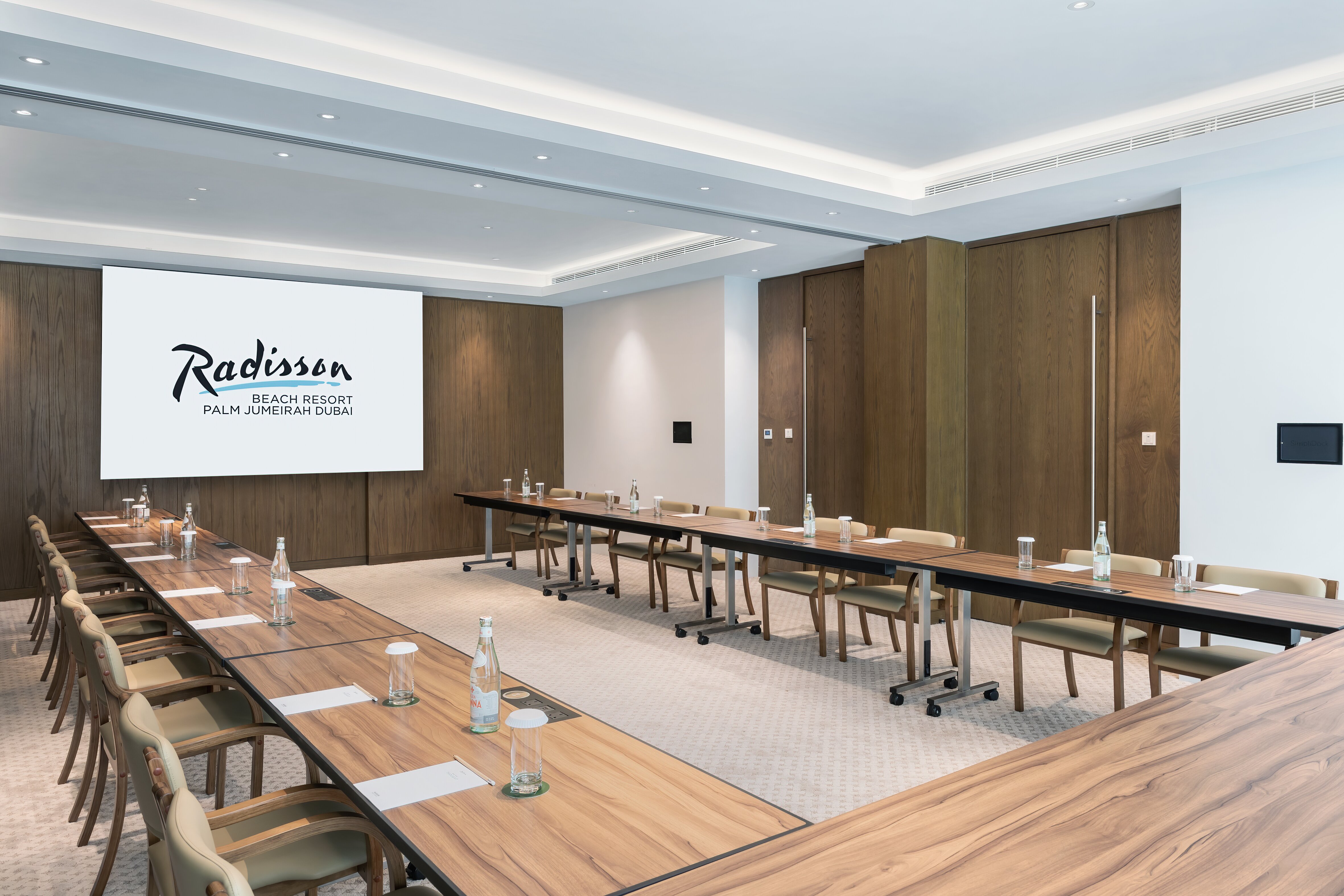 DXBZL_m&e_meetingroom_002.jpg DXBZL_m&e_meetingroom_002.jpg