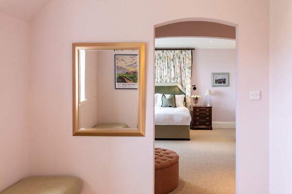 Queenask Fife Ness master bedroom 2.jpg