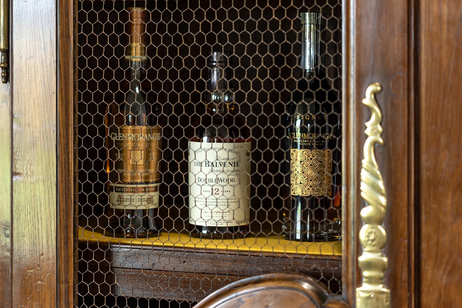 Kingask Whisky Library.jpg Kingask Whisky Library.jpg