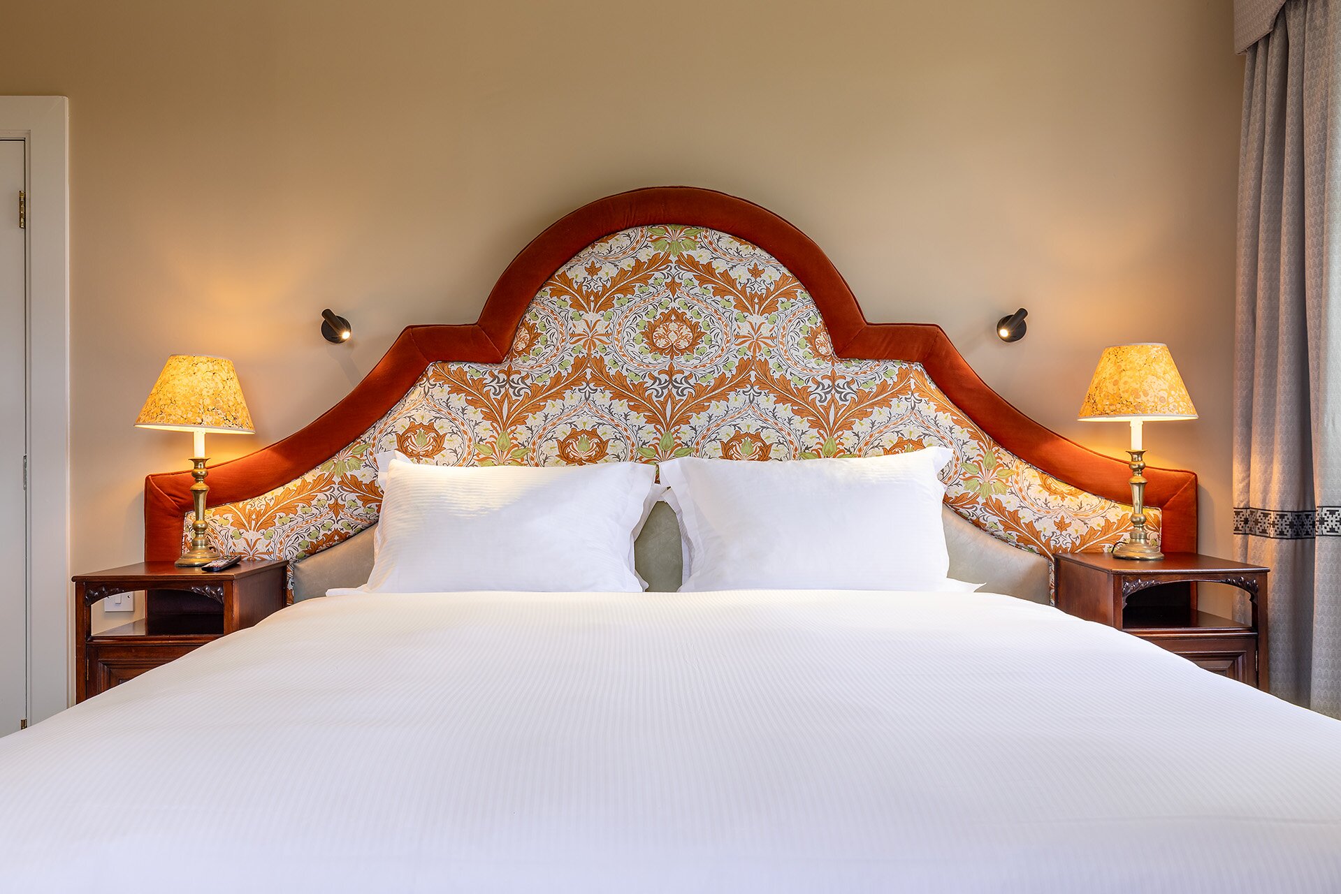 Queenask The Pioneer 3.jpg Queenask The Pioneer 3.jpg