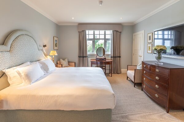 Queenask Ginevra king.jpg