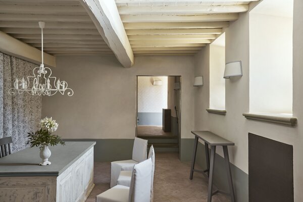 MM 23_COMO_PSF_Farmhouse Interior_Reception (without staff) (Copy).jpg