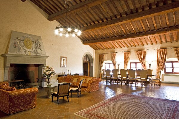 020TenutaDiArtimino_MeliaCollection-Salone_dell_Annunziata (1).jpg