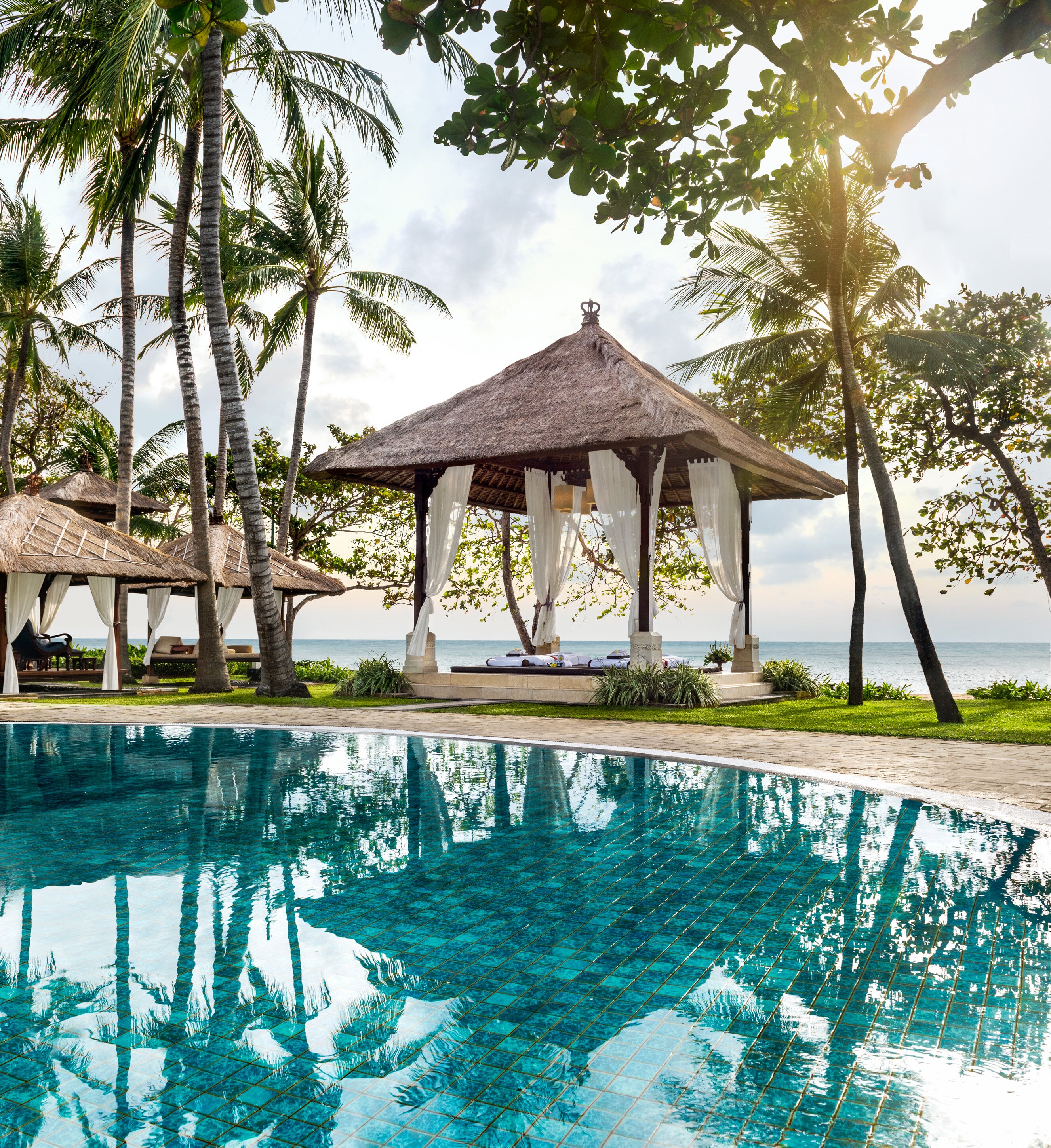 Beachfront Spa Gazebo.jpg Beachfront Spa Gazebo.jpg