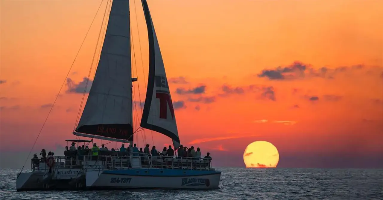 islandtimesailing Instagram 2638 ig 17848807147089816 Sunset