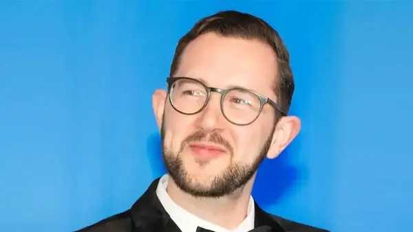 Agent secures &pound;90,000 Crystal booking on Valentine's Day