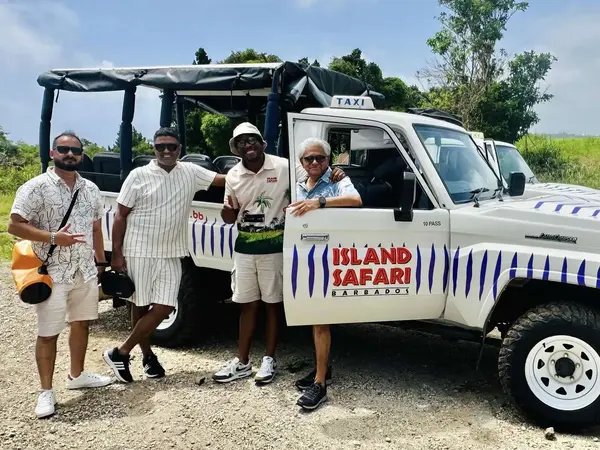 Agents were taken on an Island Safari sightseeing tour
