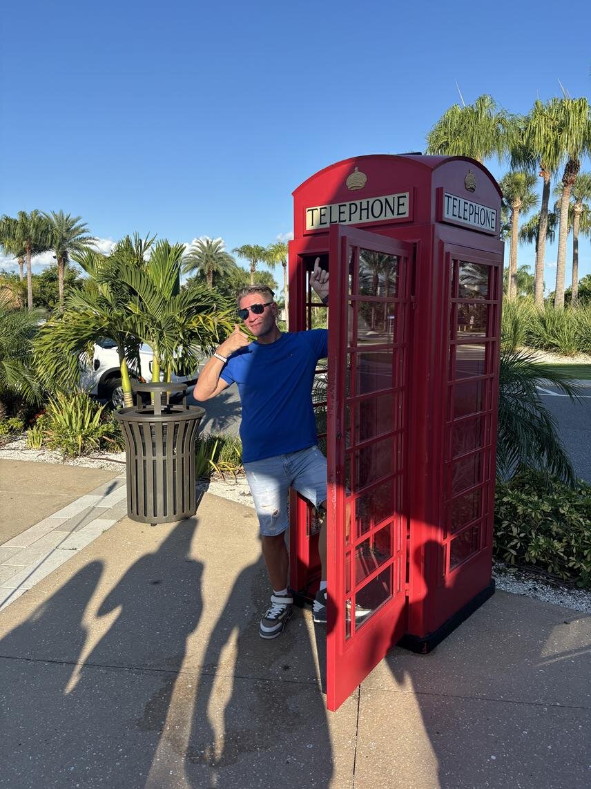 Matt Phillips from Travel Chaps completing a photo challenge