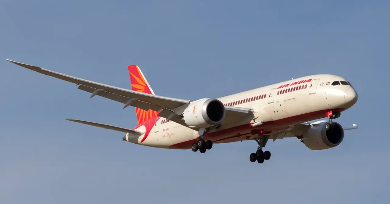 Air India Boeing 787. Credit: Ryan Fletcher / Shutterstock.com