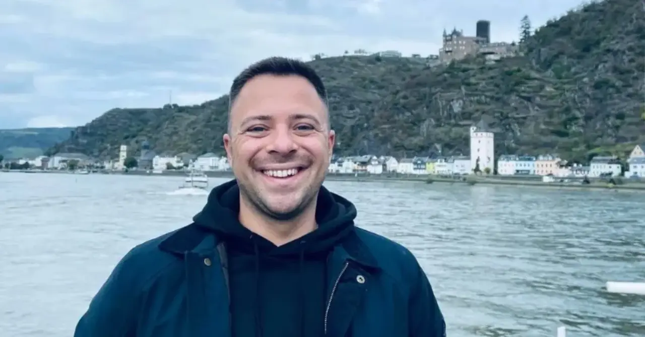 Lloyd Morris Riviera Travel