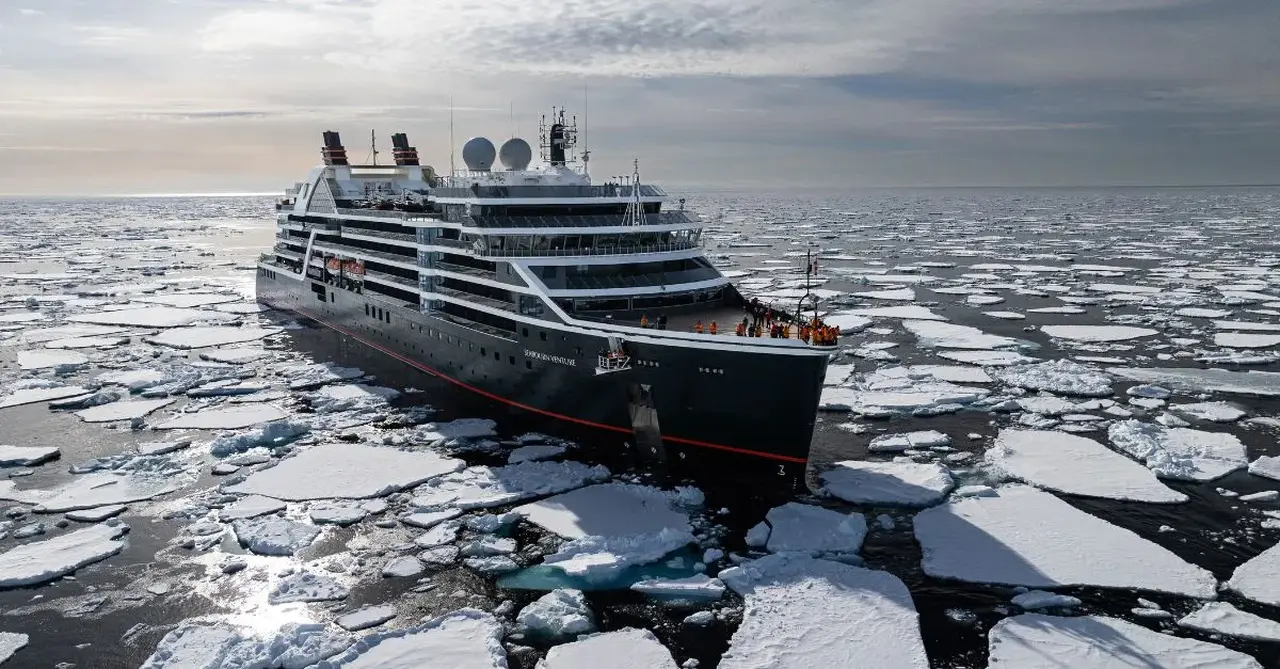 Seabourn Venture Arctic. Resized