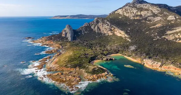 AAT Kings starts offering flight-inclusive holiday packages   