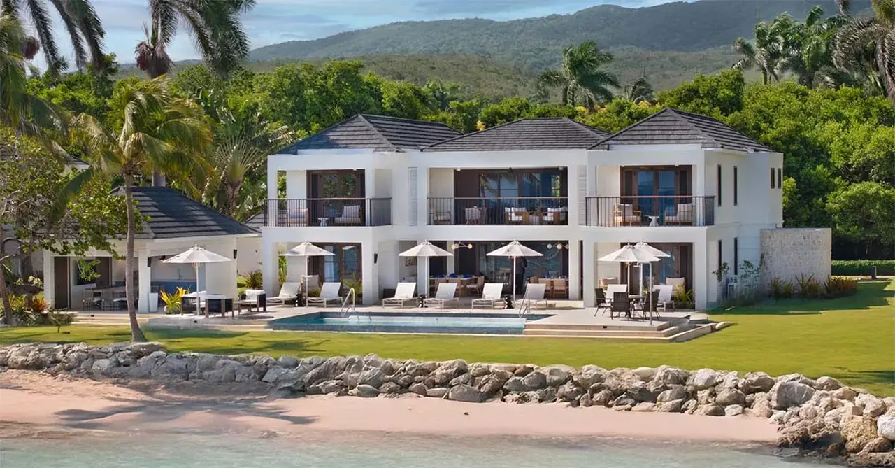 Half Moon Hero Villa50