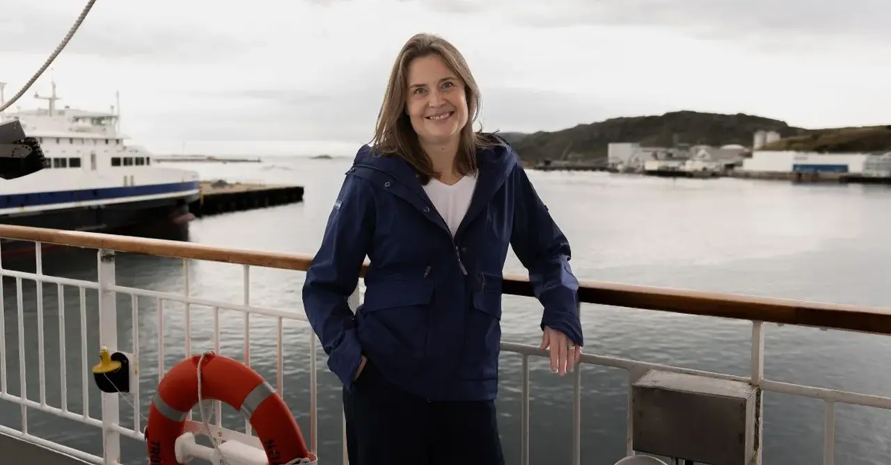 Lisa Warner onboard MS Nordlys Credit Mats Jensaas