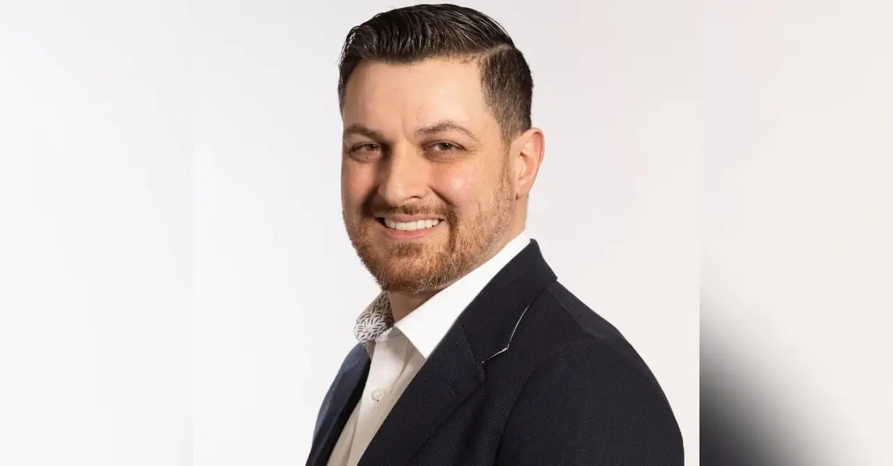 Dr Mohsen Ghasempour Hays Travel