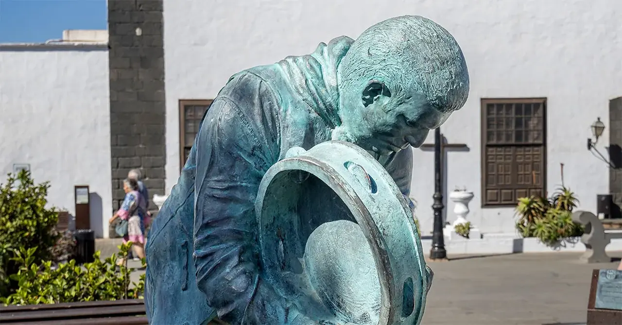 shutterstock Nigel Jarvis 2588768787