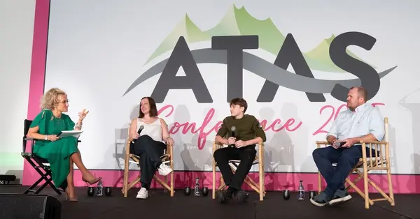 Teenagers share touring experiences with Atas delegates