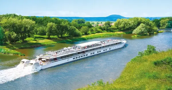 CroisiEurope launches first paddlewheel cruises on the Seine