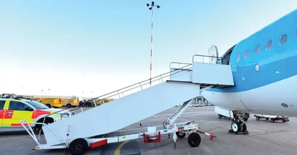 Tui Airways cabin crew member ‘seriously injured’ falling from steps
