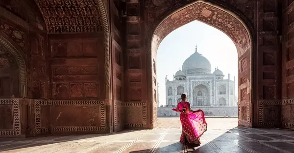 India simplifies entry for GCC travellers with new e-card