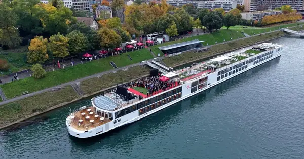 Viking names nine new ships in simultaneous ceremony