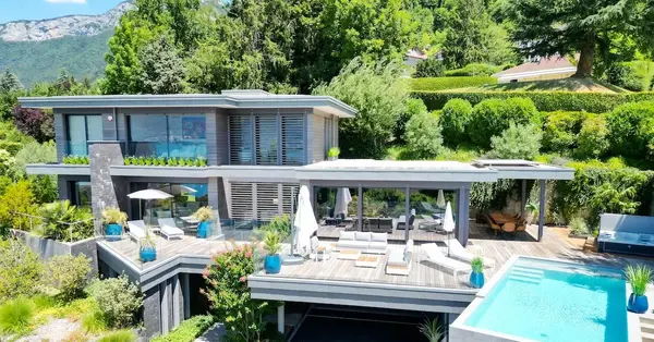 Oliver’s Travels expands in France with latest acquisition