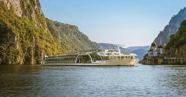 AmaWaterways partners with Mandarin Oriental on pre and post-cruise packages