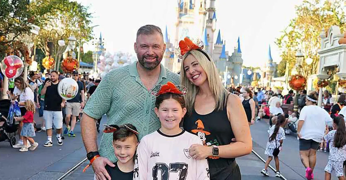 Lauren Pond from Ocean Holidays with husband Michael Bishop, and kids Isabella Bishop and Alfie Bishop at Magic Kingdom Lauren Pond from Ocean Holidays with husband Michael Bishop, and kids Isabella Bishop and Alfie Bishop at Magic Kingdom