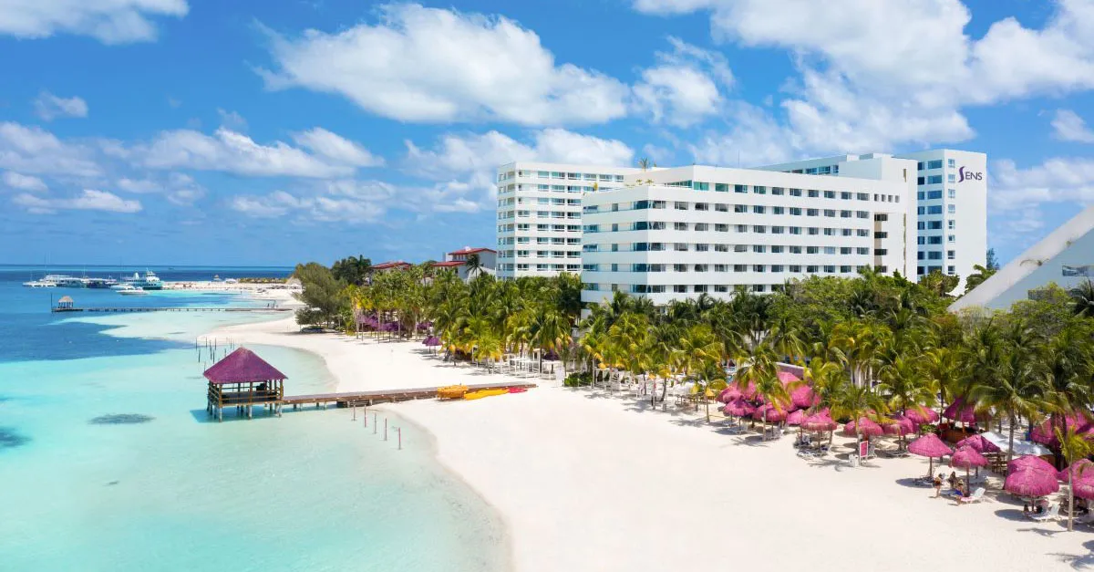 🌴 Win a &pound;100 Amazon Voucher with Oasis Hotels! 🏖️