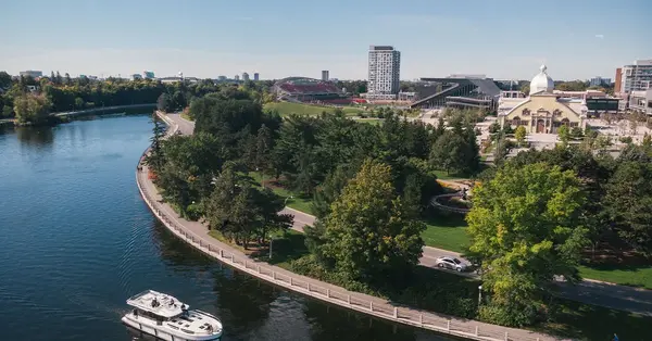 First-time fam to Canada: Ottawa