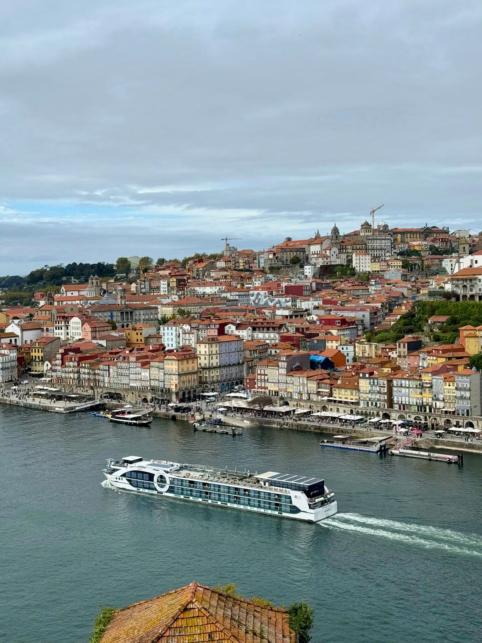 Real Content – Cosmos – Explore Porto to Lisbon: Affordable Portugal Tour