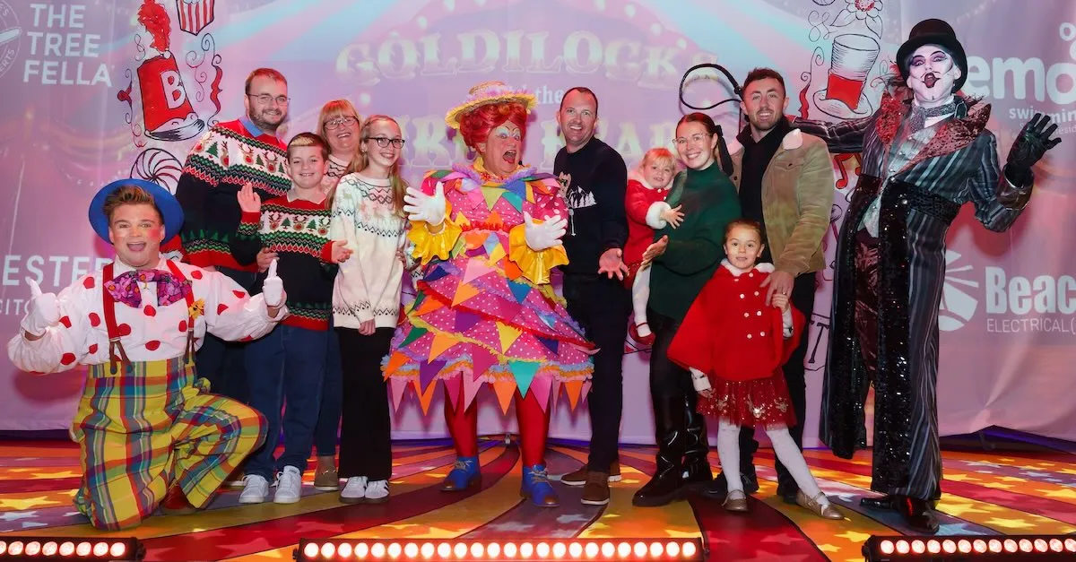 HAYS TRAVEL XMAS PANTO credit david wood