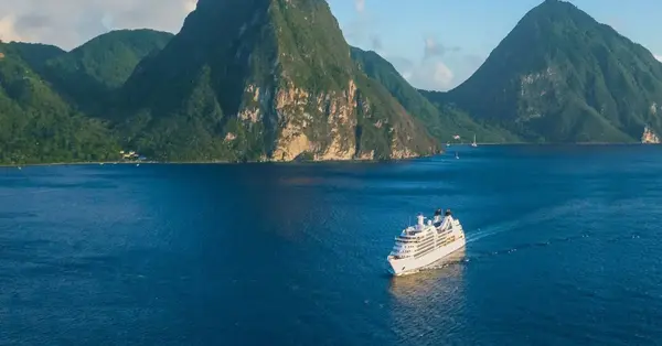 Seabourn offers up to 15% discount and onboard credit in wave campaign