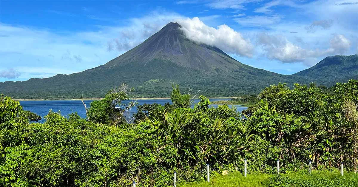 Arenal Volcano c B.Watts
