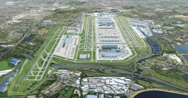 Heathrow boss calls for urgency over third runway&nbsp;