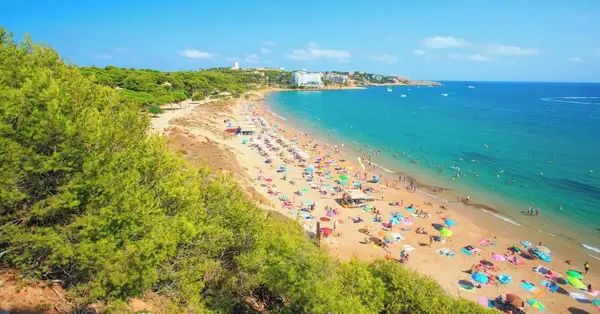 Jet2 expands summer 2027 range from Bournemouth and Edinburgh