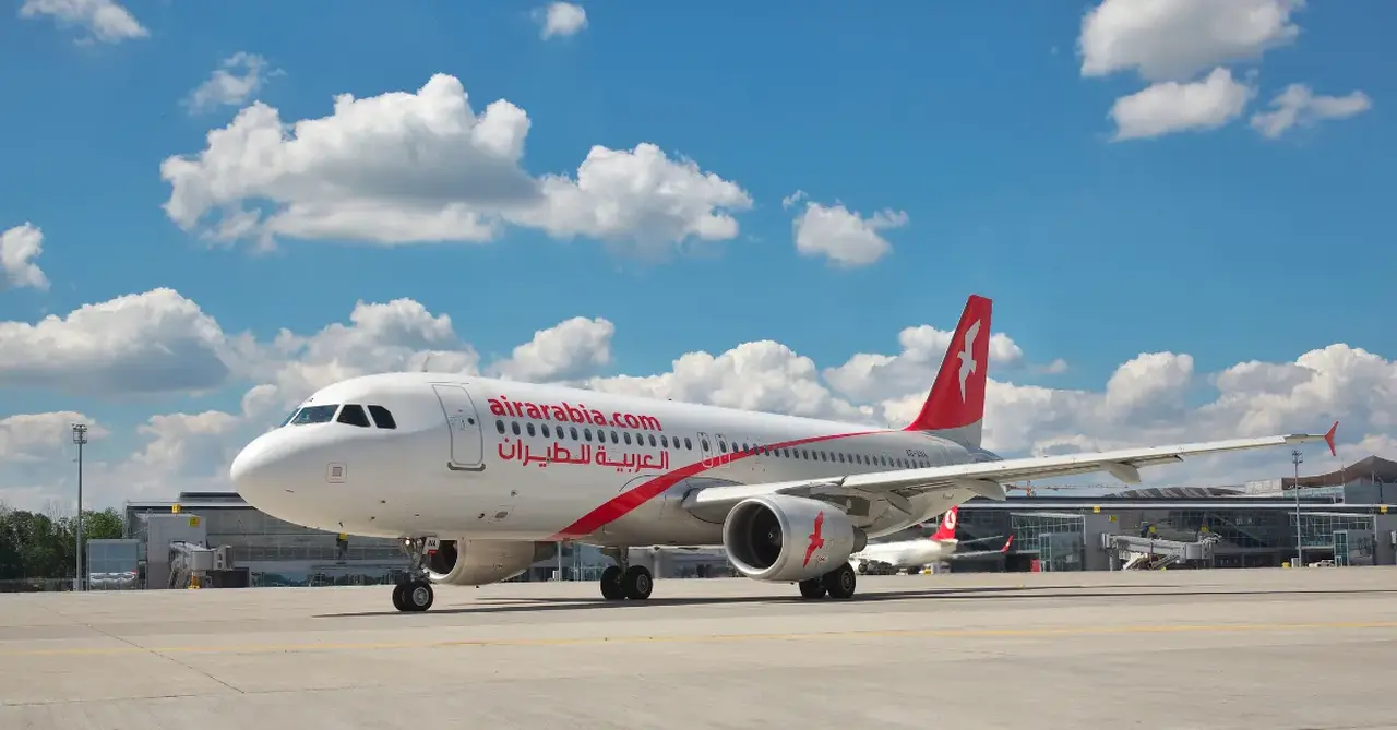 gulf flight suspensions 9 march ari arabia shutterstock